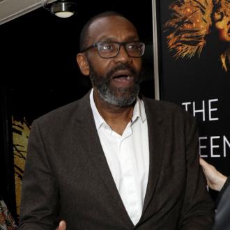 Der Schauspieler witzelte, dass es wahrscheinlicher sei, dass ein Hund die Hauptrolle in 'Doctor Who' ergattert. Der Filmstar kritisiert den Mangel an Diversität. Sir Lenny Henry