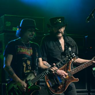Die beiden Musiker sind nun auch nominiert. Sie waren zuvor trotz 25 Jahre Mitgliedschaft nicht beachtet worden. Motörhead