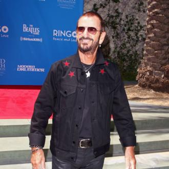 Der Künstler hat ein Konzert angekündigt, das er im Rahmen seines 80. Geburtstages geben wird. Der Rocker wird einen Gig mit Echtzeitübertragung zum Besten geben. Ringo Starr