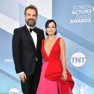 David Harbour und Lily Allen