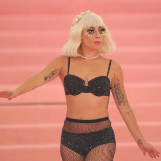 Die Sängerin verrät ihre Geheimwaffe. Gegen ihre Unsicherheiten helfen bei ihr nur eines. Lady Gaga