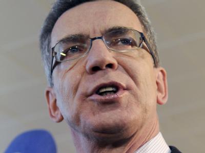 Die Bundesregierung will keine weiteren Insassen des Gefangenenlagers Guantánamo aufnehmen, sagte Innenminister Thomas de Maizière (Archivbild). De Maiziere
