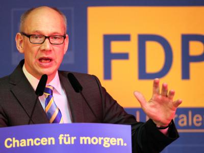 Der FDP-Landesvorsitzende Christian Ahrendt spricht am 02.04.2011 auf dem FDP-Landesparteitag in Klink (Müritzkreis). Ahrendt