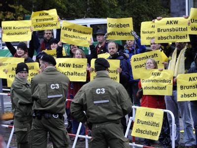 Die neue Bundesregierung wird sich auf ein Wiederaufleben der Anti-Atomkraft-Demonstrantionen einrichten müssen. Anti-Atomkraft-Demonstranten