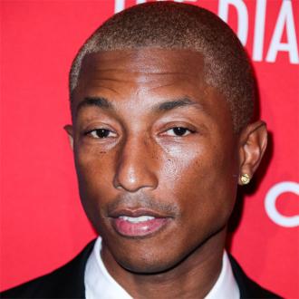 Der amerikanische Musiker ist bekannt für seinen außergewöhnlichen Modestil. Jetzt hat er seine eigene Luxus-Uhr für ein Schweizer Unternehmen designt. Pharrell Williams