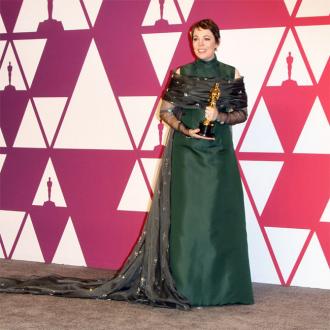 Die Schauspielerin lässt böse Kommentare über ihren Körper einfach von sich abprallen. Doch das war nicht immer so. Olivia Colman