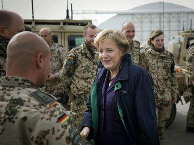 Eine wichtige Weiche hat die schwarz-gelbe Koalition unter Bundeskanzlerin Angela Merkel gestellt: die neue Afghanistan-Strategie. Schonfrist vorbei: 100 Tage schwarz-gelbe Koalition