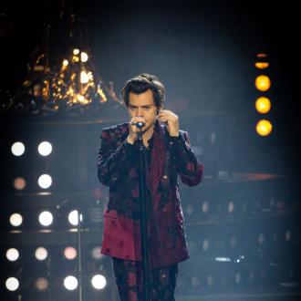 Der Sänger sitzt in Kalifornien fest. Wegen der Coronavirus-Pandemie kann er nicht zurück in die britische Heimat. Harry Styles