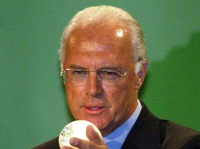 Franz Beckenbauer erwartet im WM-Achtelfinale eine «tolle Fußball-Schlacht» zwischen Deutschland und England. Franz Beckenbauer