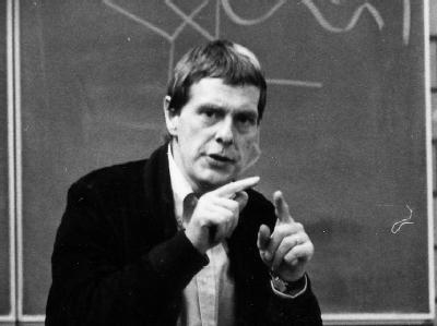 Gerold Becker während des Unterrichts in den 70er-Jahren. (Archivbild) Gerold Becker