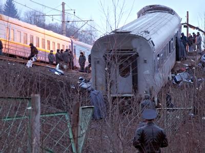 27. November 2009: Terroristen reissen mit einem schweren Bombenanschlag auf die wichtigste Zugverbindung Russlands mindestens 25 Passagiere eines voll besetzten Schnellzugs in den Tod. Anschlag auf «Newski Express»
