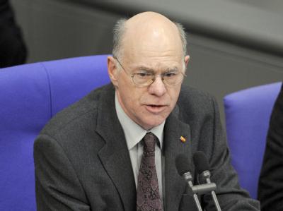 Bundestagspräsident Lammert schloss Abgeordnete der Linksfraktion von der Sitzung aus. Norbert Lammert