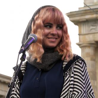 Die Schauspielerin lebte zwischenzeitlich als Obdachlose in einem Zelt neben Drogenabhängigen. Die Darstellerin kehrte Hawaii den Rücken und befindet sich in L.A.. Jasmin Tawil