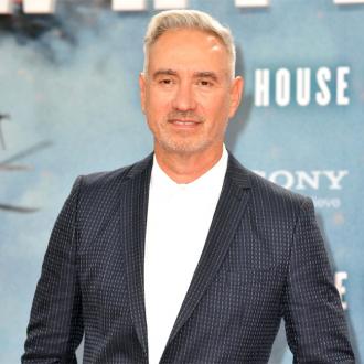 Der Regisseur ist noch immer glücklich in seiner Ehe. Allerdings hat er dort nicht immer das Sagen. Roland Emmerich