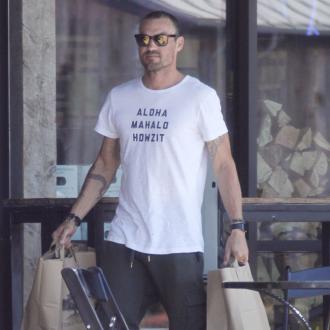 Der Schauspieler sagt, dass Shannen Doherty inmitten ihres Krebskampfes ''stark'' bleibt. Brian Austin Green