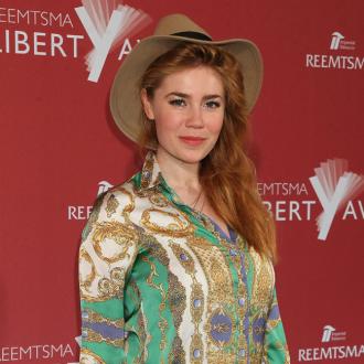Die TV-Moderatorin ist momentan als Schauspielerin in einem Kinofilm zu sehen. In einem Interview wurde sie jetzt auf Sexismus in der Branche angesprochen. Palina Rojinski
