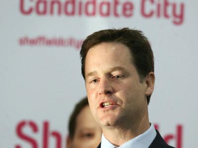 Trotz des bescheidenen eigenen Wahlergebnisses wird Liberaldemokrat Nick Clegg zum Zünglein an der Waage. Liberaldemokraten als Königsmacher