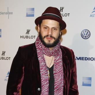 Der Schauspieler trennte sich nach 14 Jahren von seiner Freundin. Trotzdem vermisst er sie hin und wieder noch. Manuel Cortez