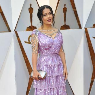 Die Schauspielerin zwingt sich, ihrer 12-jährigen Tochter mehr Freiraum zu geben, denn oft ist sie zu überfürsorglich. Salma Hayek
