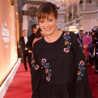 Die Schauspielerin lässt seit ihrem Unfall 2016 lieber die Finger vom Alkohol. Es lebe sich einfach ''besser ohne''. Muriel Baumeister
