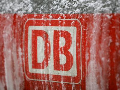 Das Winterchaos der Bahn erhitzt weiter die Gemüter. Vereiste Lok