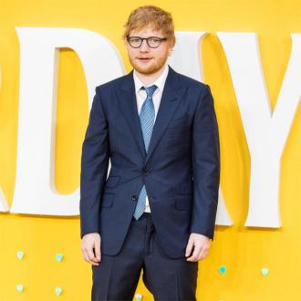 Der Sänger hat mehrere Millionen Euro ausgegeben, um die Immobilien neben seinem Haus in London zu kaufen. Ed Sheeran