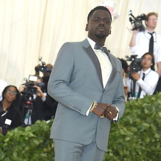 Der beliebte TV-Dinosaurier bekommt seinen eigenen Film. Bald kommt der lila Dino auf die große Leinwand. Daniel Kaluuya