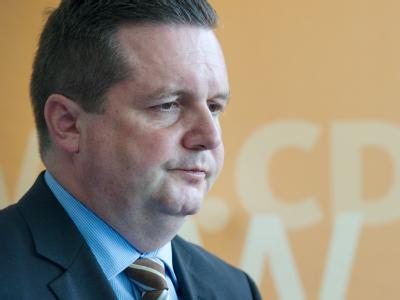 Baden-Württembergs Ministerpräsident Stefan Mappus zeigte sich irritiert über Wulffs Erklärung zum Ankauf einer umstrittenen Steuer-CD . Stefan Mappus