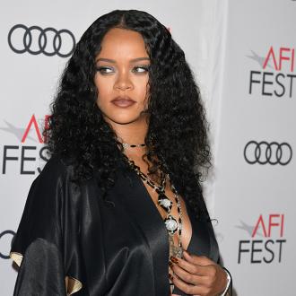 Die Sängerin hat Schutzausrüstung an New Yorker Mediziner gespendet. Rihanna