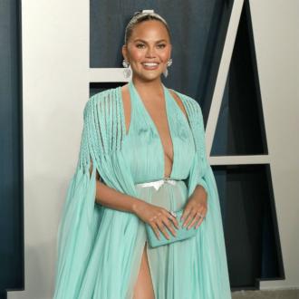 Das Model reduziert die Zeit, die sie in den Netzwerken verbringt. Die Schönheit entschied sich dazu, etwas Abstand von Social Media zu nehmen. Chrissy Teigen