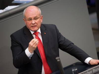 Unionsfraktionschef Kauder hat Eckpunkte der Koalition zur Steuerreform noch vor der NRW-Landtagswahl am 9. Mai angekündigt. Volker Kauder