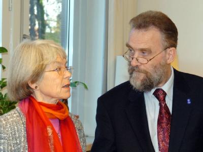 Propst Jürgen Bollmann übernimmt die Amtsgeschäfte der zurückgetretenen Hamburger Bischöfin Maria Jepsen. (Archivbild) Maria Jepsen und Jürgen Bollmann