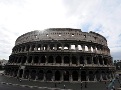 Italien steht bei deutschen Banken tief in der Kreide. Im Vergleich zu Griechenland sind die Gesamtforderungen mehr als sechs Mal höher. Italien-Engagement deutscher Banken