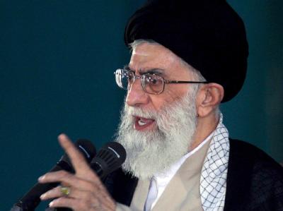 Ajatollah Ali Chamenei hat als religiöses Oberhaupt des Iran auch in allen politischen Fragen das letzte Wort. Ajatollah Ali Chamenei