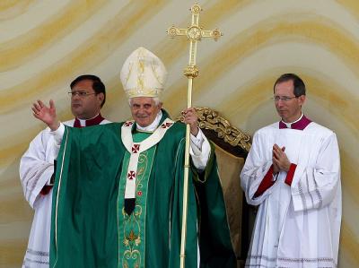 Papst Benedikt XVI. predigte vor 130 000 Gläubigen in Brno (Brünn). Papst-Messe in Brno