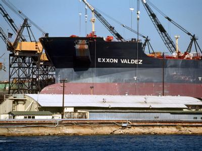 Der Tanker Exxon Valdez bei Reparaturarbeiten im Hafen von San Diego (Archivbild aus dem Jahr 1989). «Exxon Valdez»