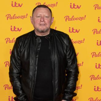 Der Musiker gab zu, dass er nervös wird, bevor er auf die Bühne geht. Der Sänger findet, dass die Band besser denn je ist, wenn sie live auftritt. Shaun Ryder
