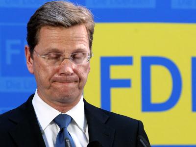 FDP-Chef Guido Westerwelle wird es nicht gerne hören: Im Forsa-Wahltrend kommen die Liberalen nur noch auf 4 Prozent. Guido Westerwelle