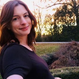 Anne Hathaway: Dank Gott für tolles Haar Anne Hathaway
