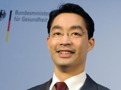 Bundesgesundheitsminister Philipp Rösler zufolge ist die Produktion des Impfstoffs gegen Schweinegrippe erhöht worden. Philipp Rösler