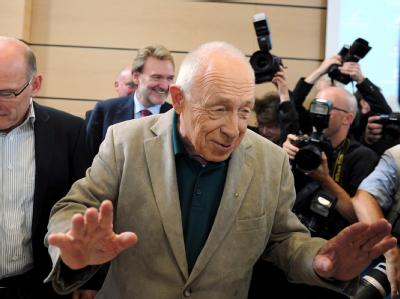Neuer Kompromissvorschlag: Heiner Geißler ist immer für eine Überraschung gut. Schlichter Heiner Geißler