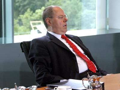 Bundesfinanzminister Peer Steinbrück. Der Staat braucht neue Kredite in Rekordhöhe. Peer Steinbrück