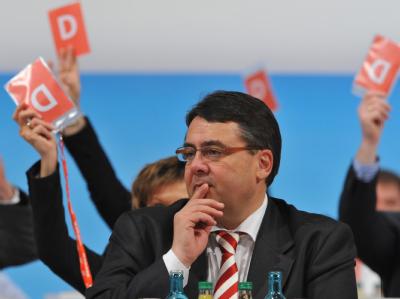 Sigmar Gabriel wird auf dem SPD-Bundesparteitag in Dresden zum SPD-Vorsitzenden gewählt. (Archivbild vom 14.11.2009) SPD-Bundesparteitag