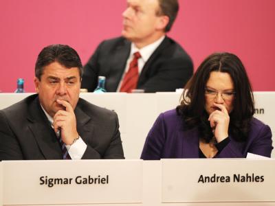 Laut «BamS» traut SPD-Chef Gabriel Generalsekretärin Nahles den Bundestagswahlkampf «schlicht nicht zu». Sigmar Gabriel und Andrea Nahles