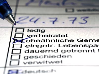 Immer mehr Politiker aus der Regierungskoalition fordern Korrekturen an der Hartz-IV-Arbeitsmarktreform. Hartz-IV-Fragebogen