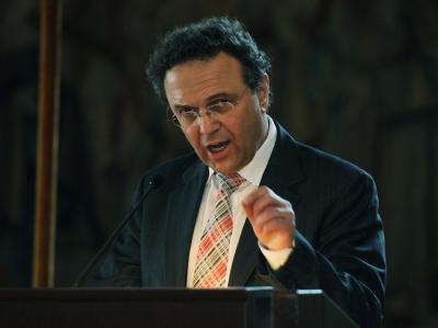 Schließt eine rechtsextremistisch motivierte Tat in Deutschland nach dem Osloer Muster nicht aus: Bundesinnenminister Hans-Peter Friedrich(Archivbild) Friedrich