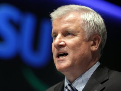 Bayerns Ministerpräsident Horst Seehofer (CSU) will die Gesundheitsprämie notfalls per Veto stoppen. Horst Seehofer