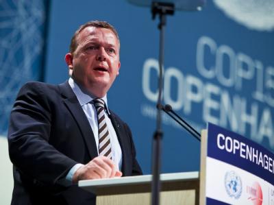 Dänemarks Ministerpräsident Lars Lokke Rasmussen hat offiziell die Verhandlungsführung beim Kopenhagener Weltklimagipfel übernommen. Rasmussen