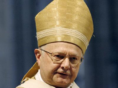 Der Freiburger Erzbischof Robert Zollitsch hat in seiner diesjährigen Weihnachtspredigt den Leistungsdruck in der Gesellschaft angeprangert.(Archivbild) Erzbischof Zollitsch