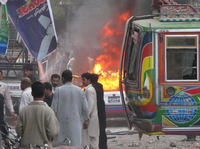 Im pakistanischen Karachi hat es einen Anschlag auf eine Aschura-Prozession gegeben. Anschlag